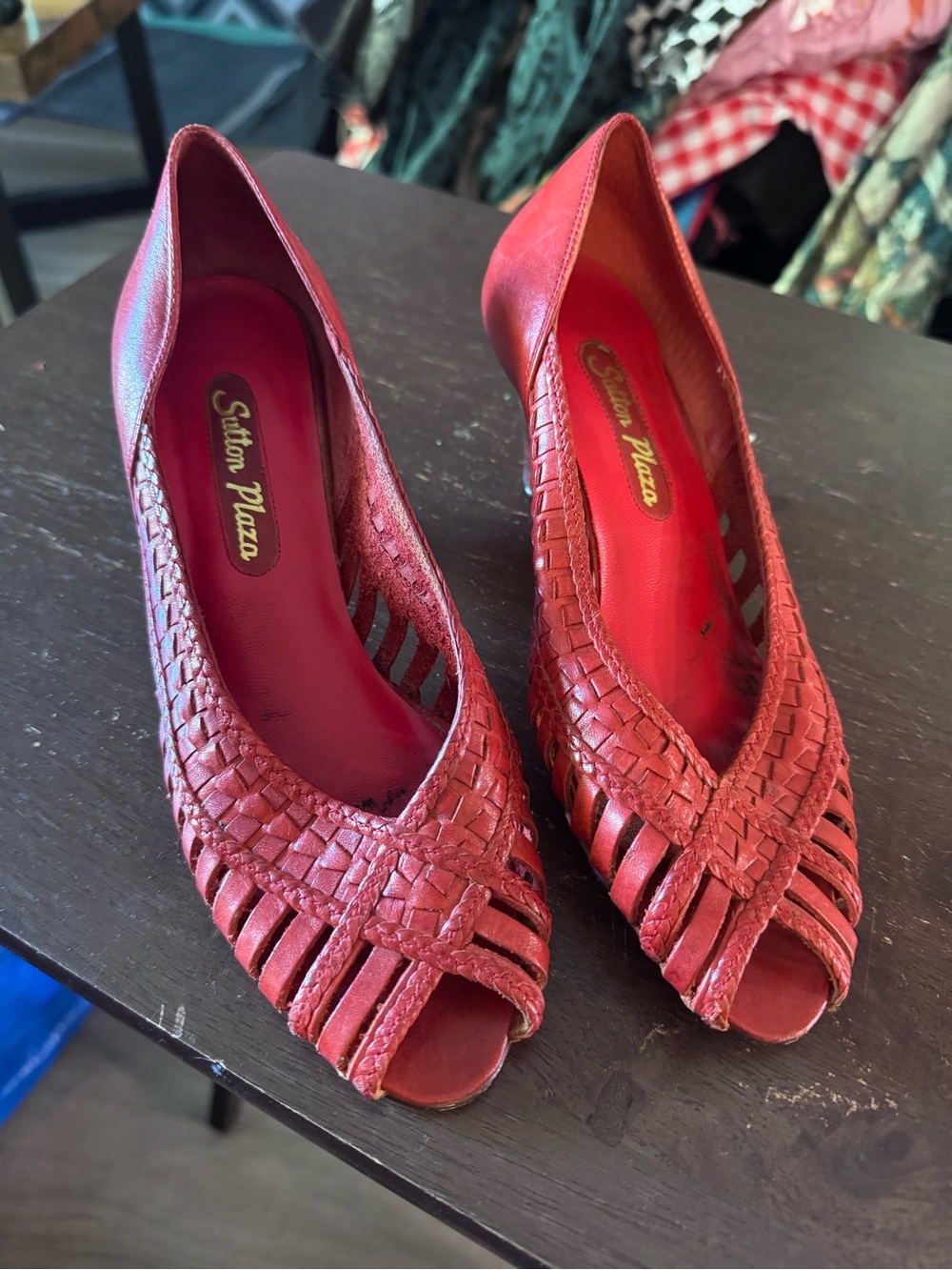 Sutton Plaza True Vintage 80s Women's Red Woven Leather Peep-Toe Kitten Heels 6